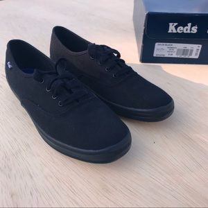 Keds, Black Sneaker, Size 8.5